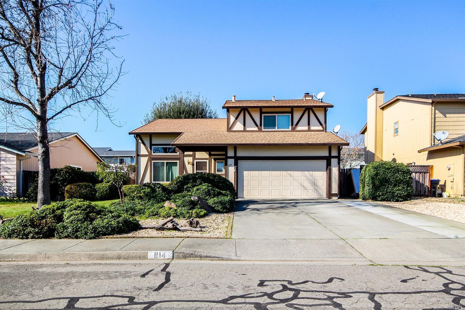 Property Photo: 814 Tulare Circle CA 94585