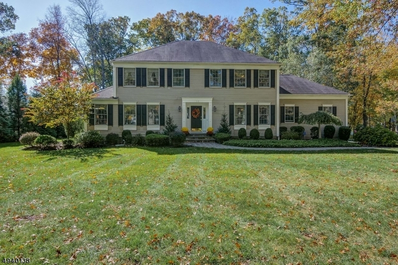 Property Photo:  10 Edward Ct  NJ 07920 