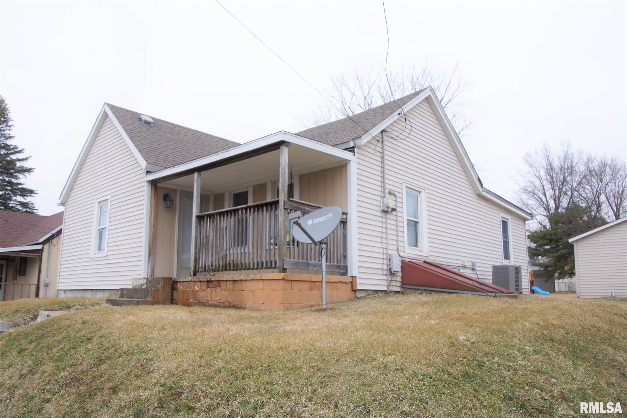 Property Photo: 207 Mattison IL 61430