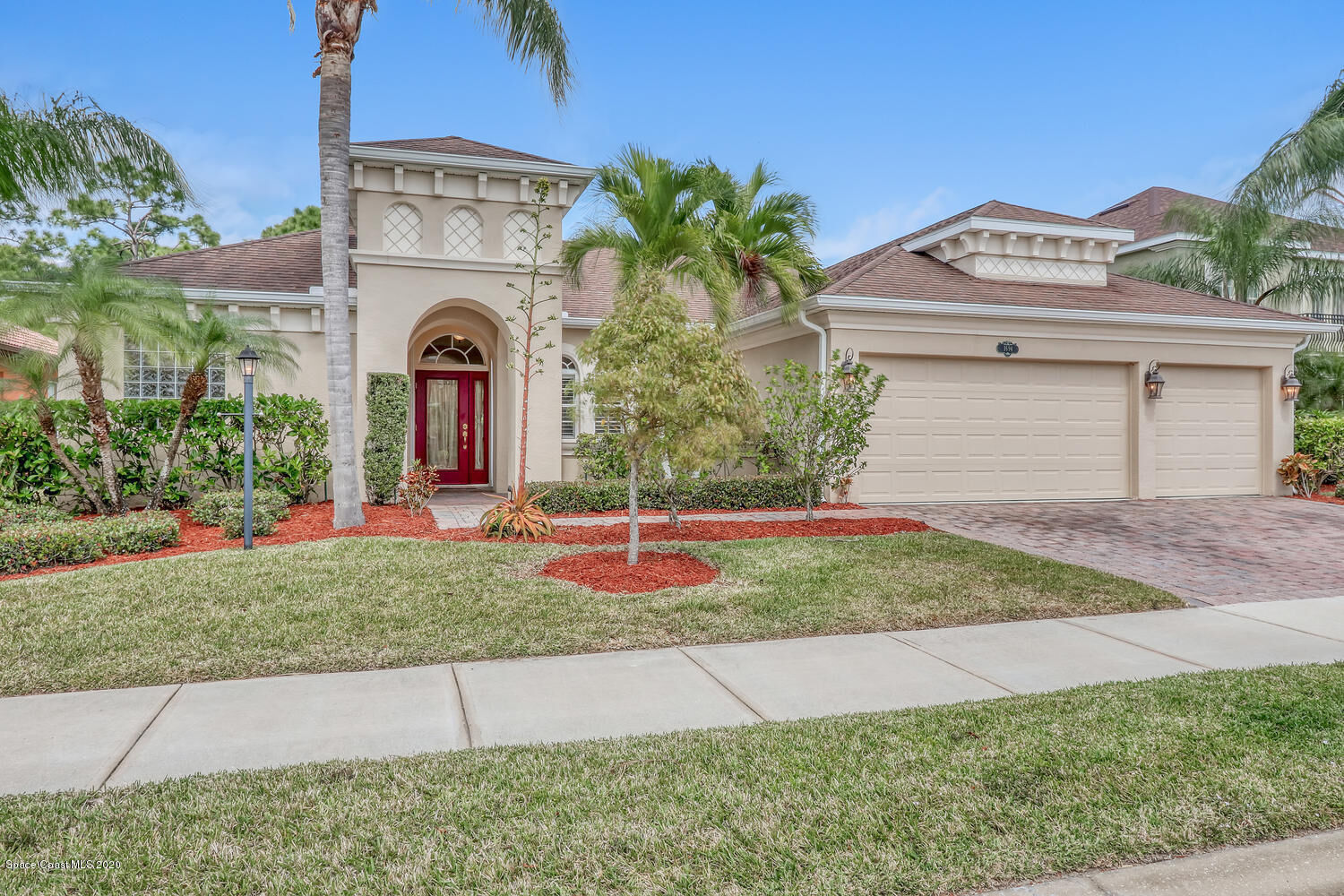 Property Photo: 1694 Simerick Lane FL 32940
