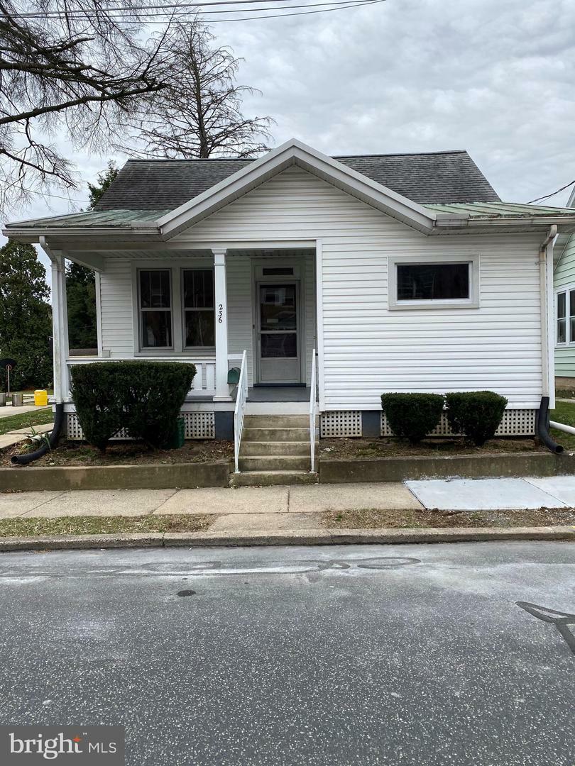 Property Photo: 236 Henderson Street PA 17013
