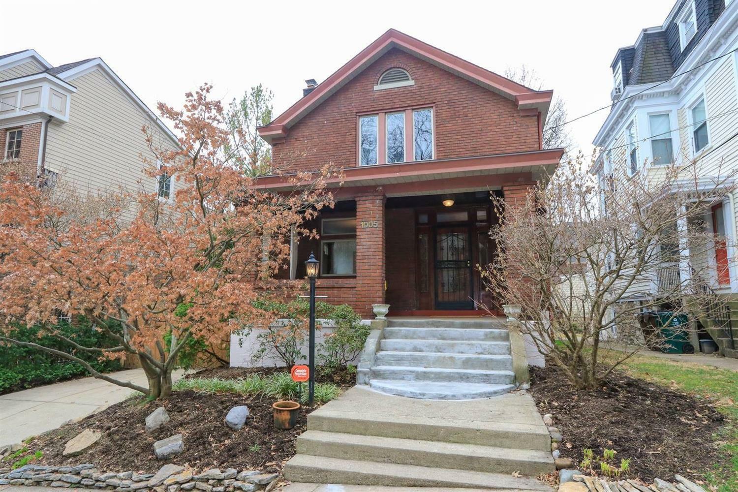 Property Photo:  1005 Parkside Pl  OH 45202 