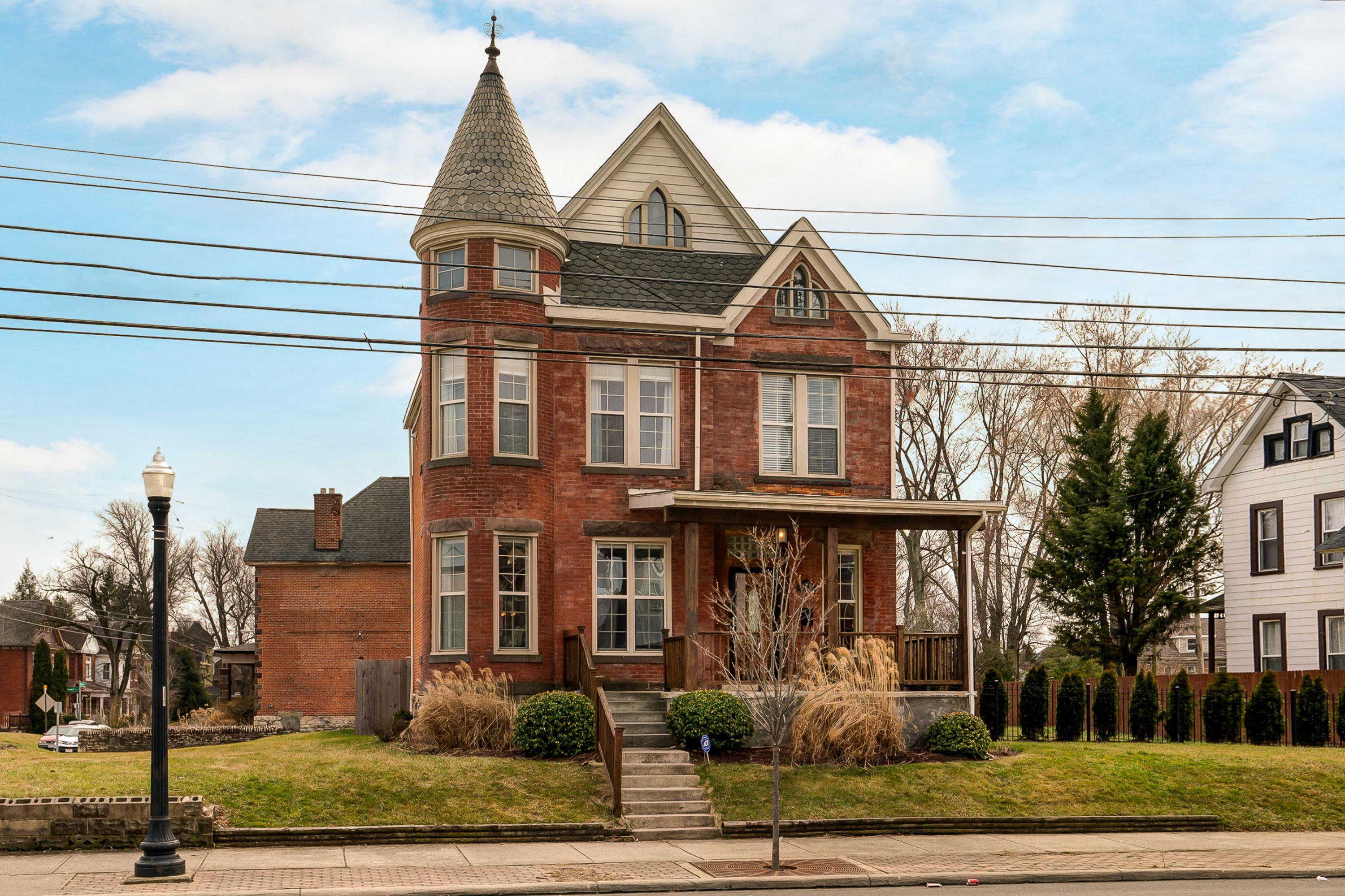Property Photo: 1219 E Long Street OH 43203