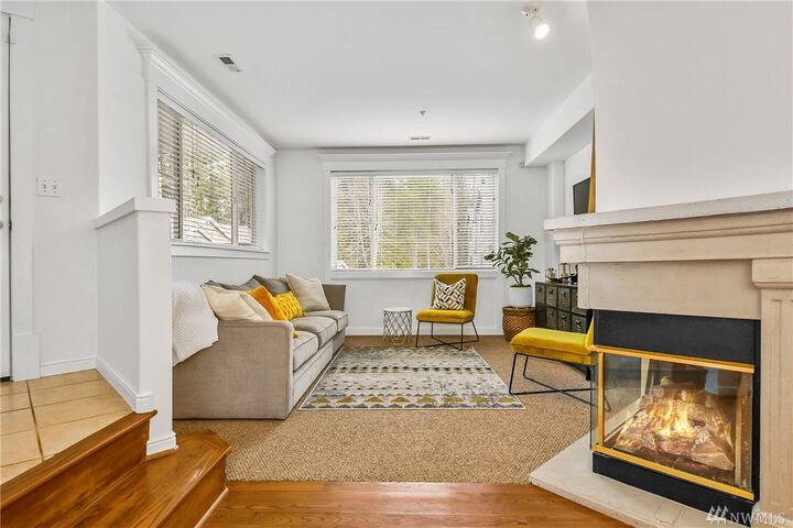 Property Photo: 4114 248th Court SE 84 WA 98029