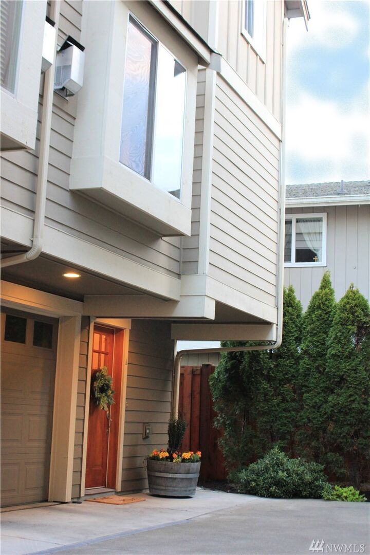 Property Photo: 8319 8th Avenue NW A WA 98117