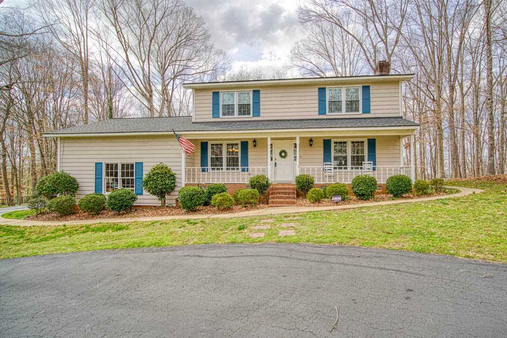 66 Woodwind Dr  Spartanburg SC 29302 photo