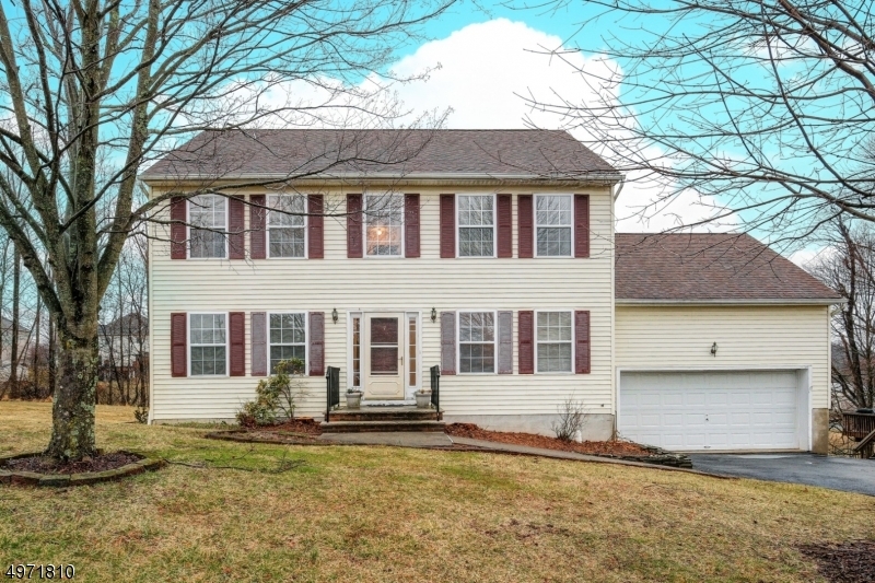 Property Photo:  7 Stratford Ln  NJ 07860 