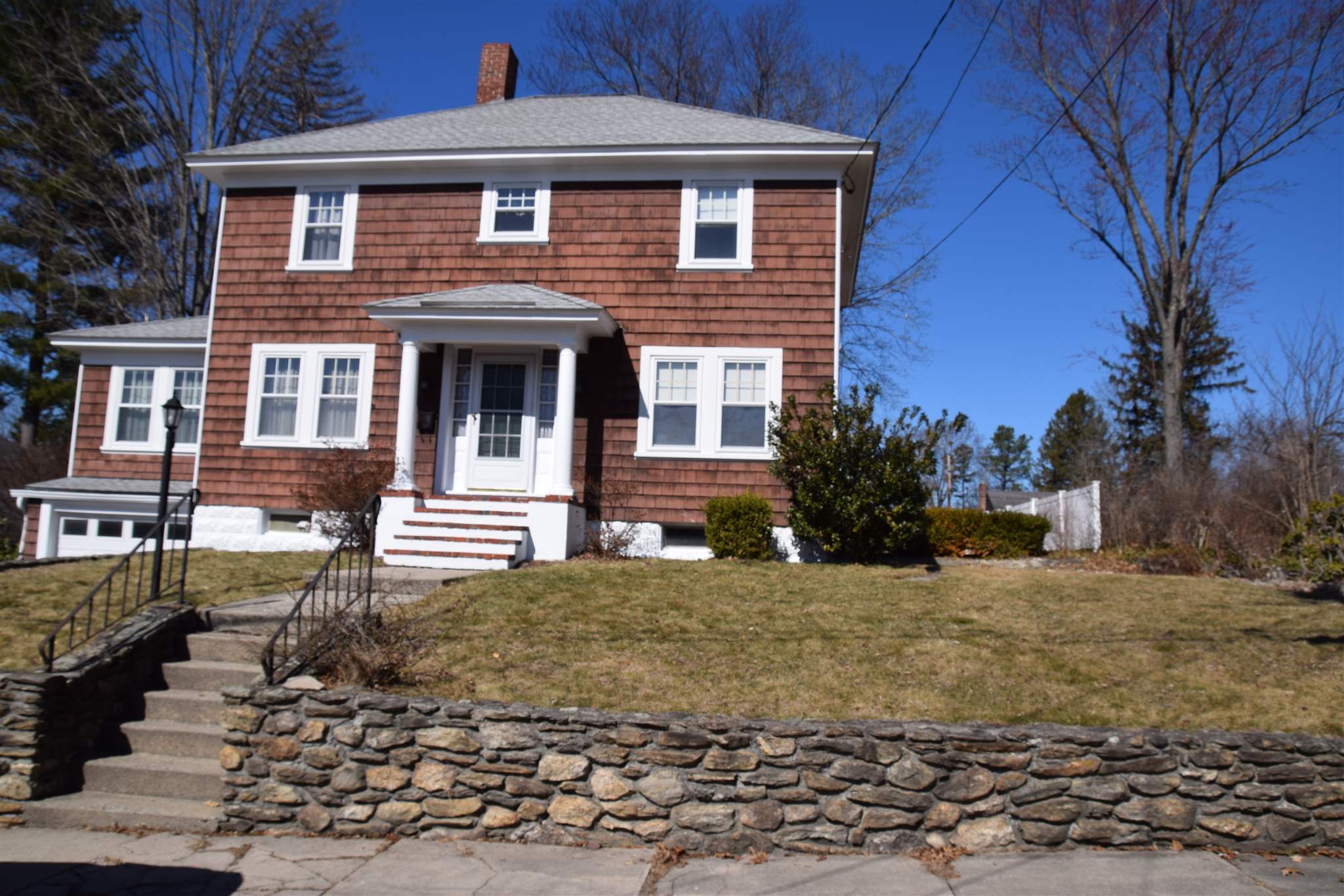 Property Photo:  5 Pasadena Avenue  NH 03064-2033 