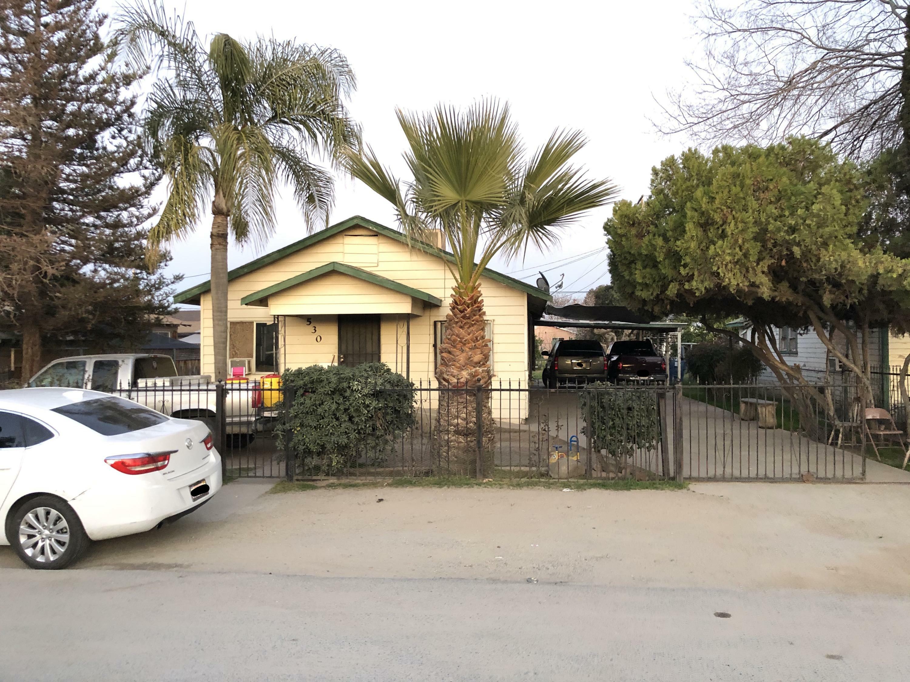 Property Photo:  530 S Elm Road  CA 93219 