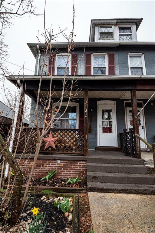 Property Photo:  217 Crest Avenue  PA 18015 