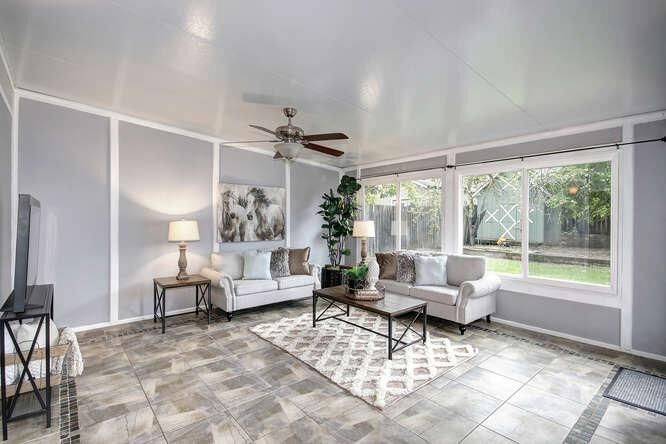 Property Photo: 2124 Weller Way CA 95818