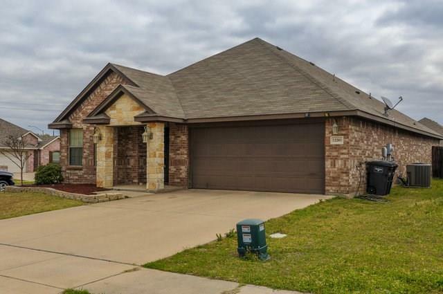 Property Photo:  12201 Hunters Knoll Drive  TX 76028 