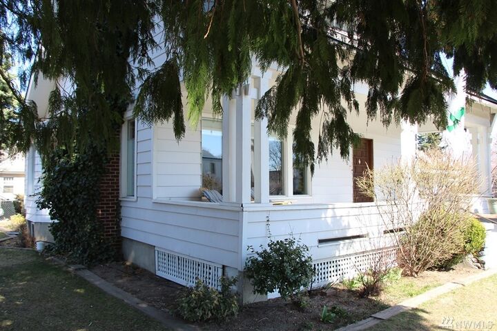 Property Photo:  812  Idaho Street  WA 98801 