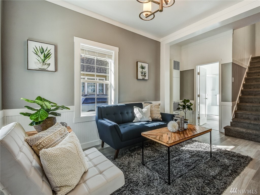 Property Photo: 523 Williams Avenue S WA 98057