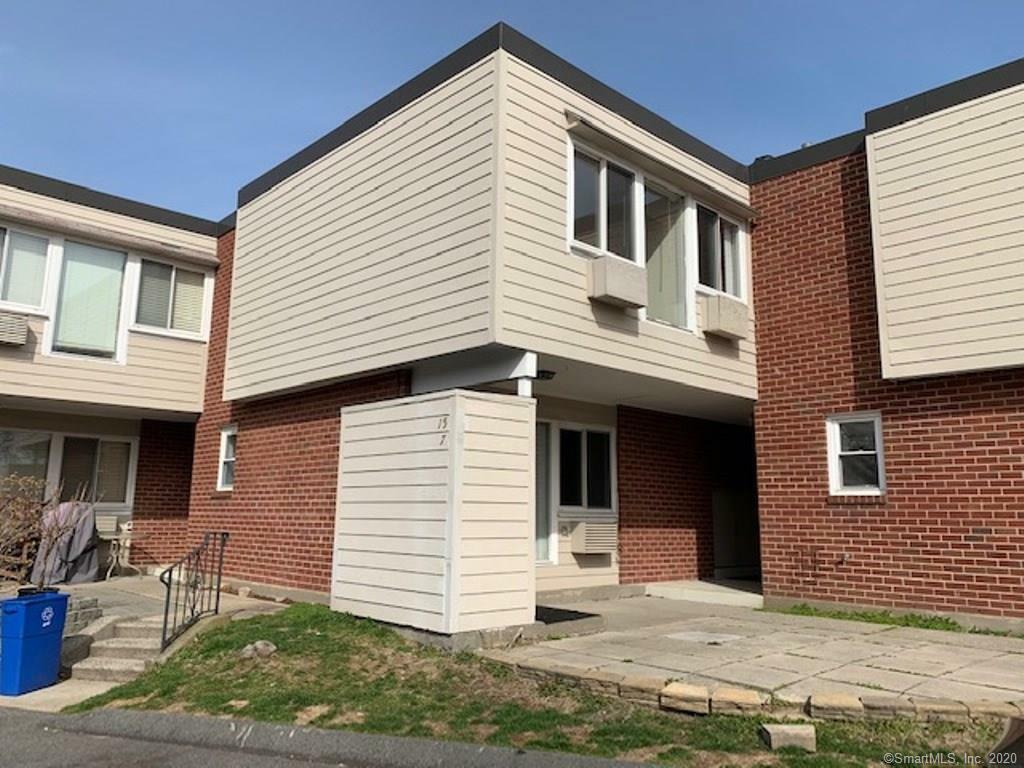 Property Photo:  15 West Walk 15  CT 06516 