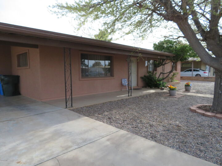 Property Photo: 34 E Martin Drive AZ 85635
