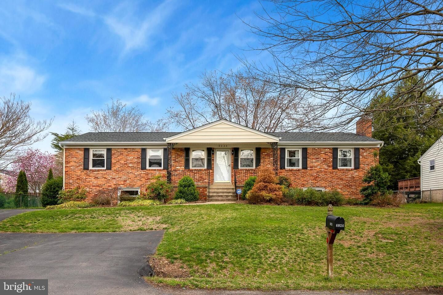 Property Photo:  6024 Walhaven Drive  VA 22310 