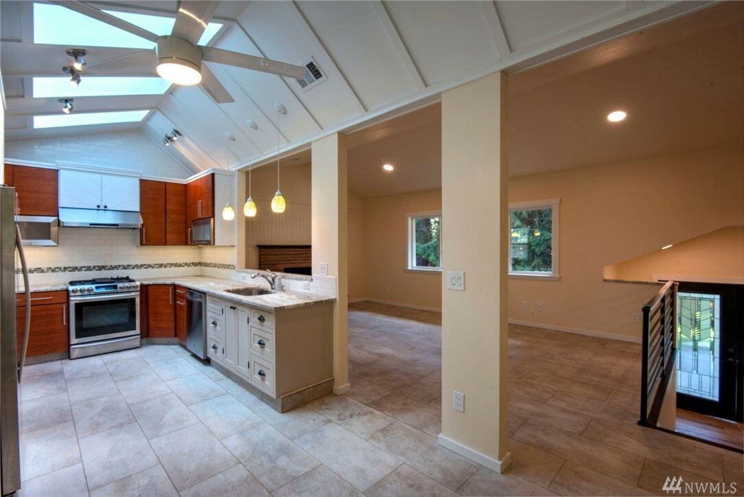Property Photo: 23705 91st Place W WA 98026