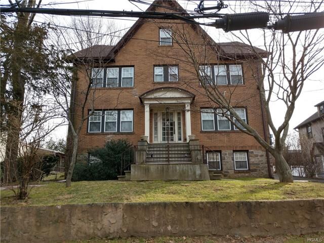 Property Photo: 21 Harding Drive 1E NY 10801