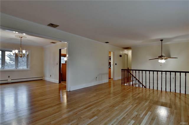 Property Photo:  17 Mary Beth Drive  NY 10901 