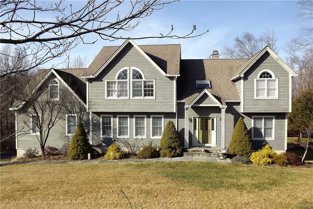 Property Photo:  48 Coventry Lane  NY 10509 