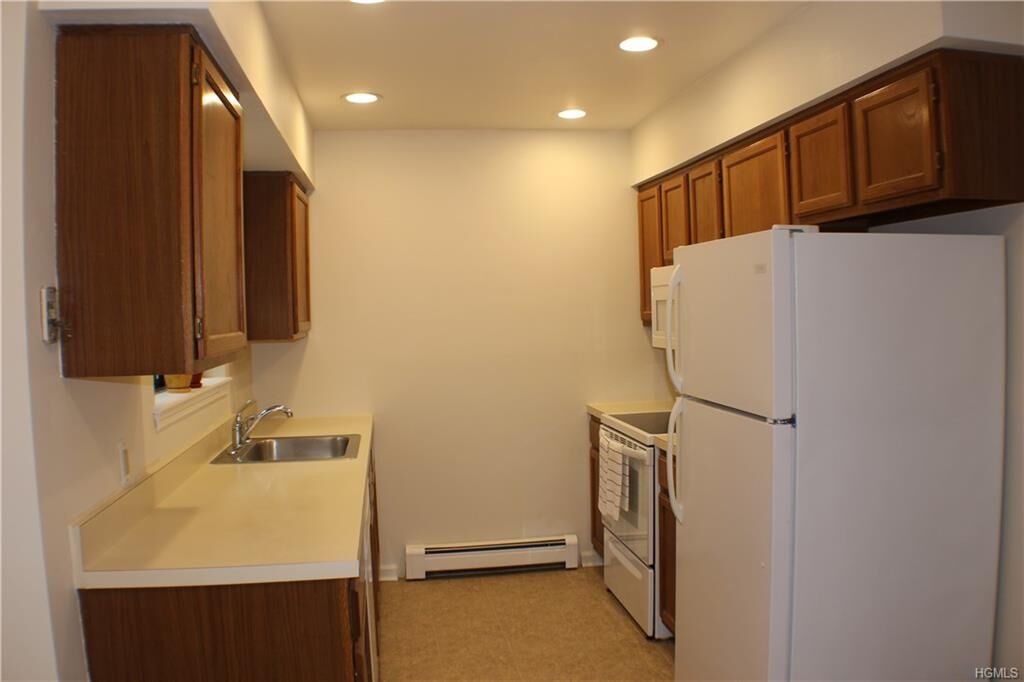 Property Photo:  39 Brittany Drive  NY 10940 