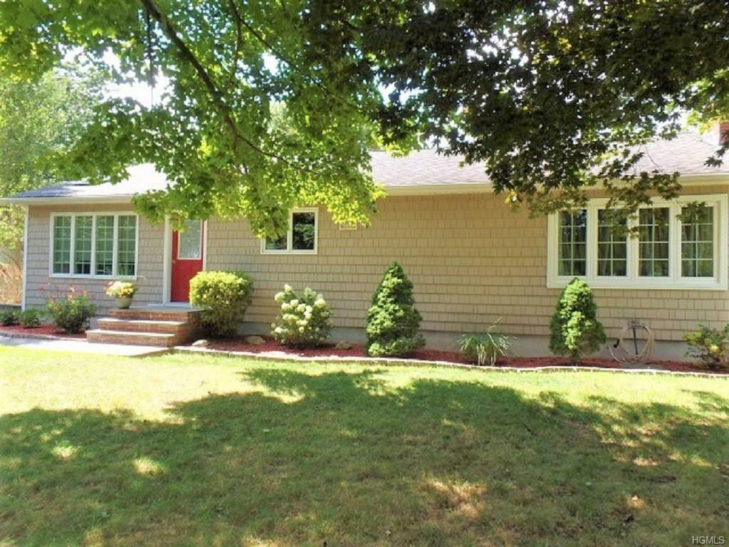 Property Photo:  63 Gleneida Ridge Road  NY 10512 