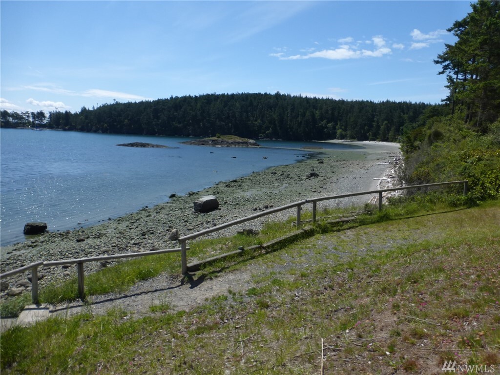 Property Photo: 112 Robin Lane WA 98261