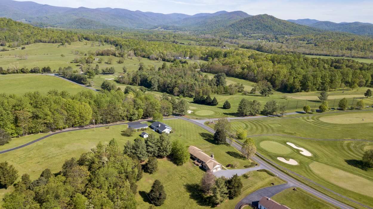 Property Photo: 3815 Dundee Rd VA 22973