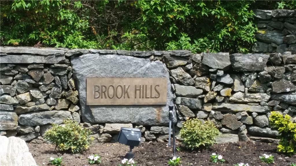 Property Photo:  103 Brook Hills Circle  NY 10605 