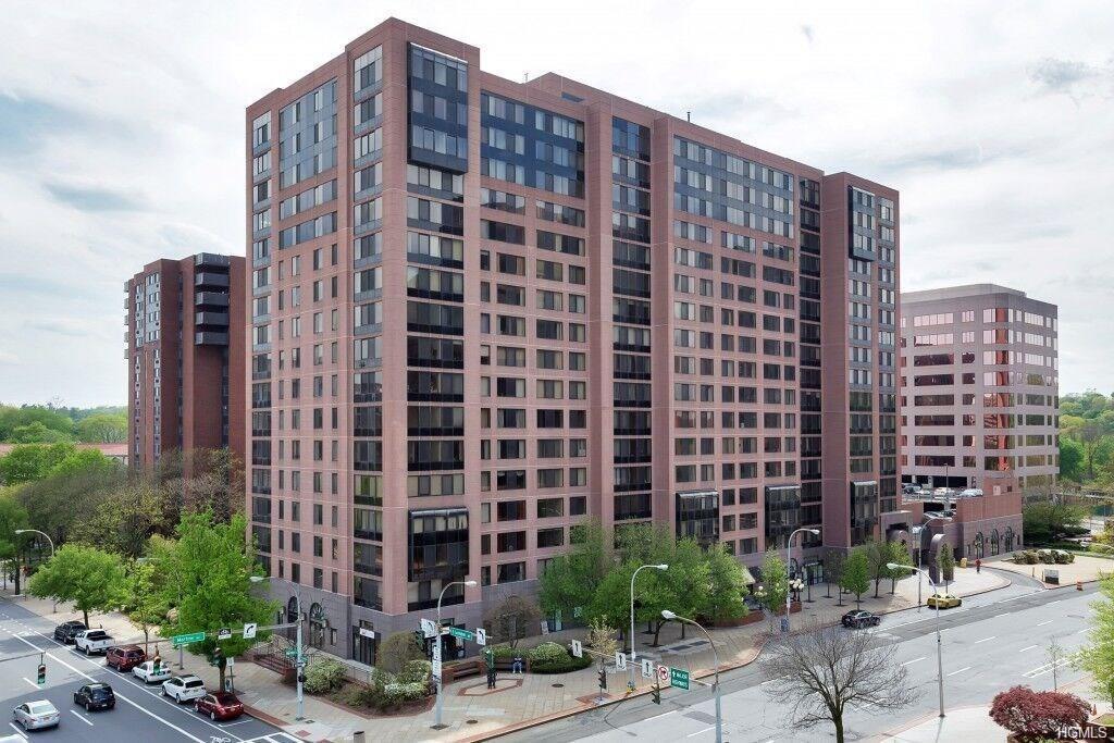 Property Photo: 4 Martine Avenue 1117 NY 10606