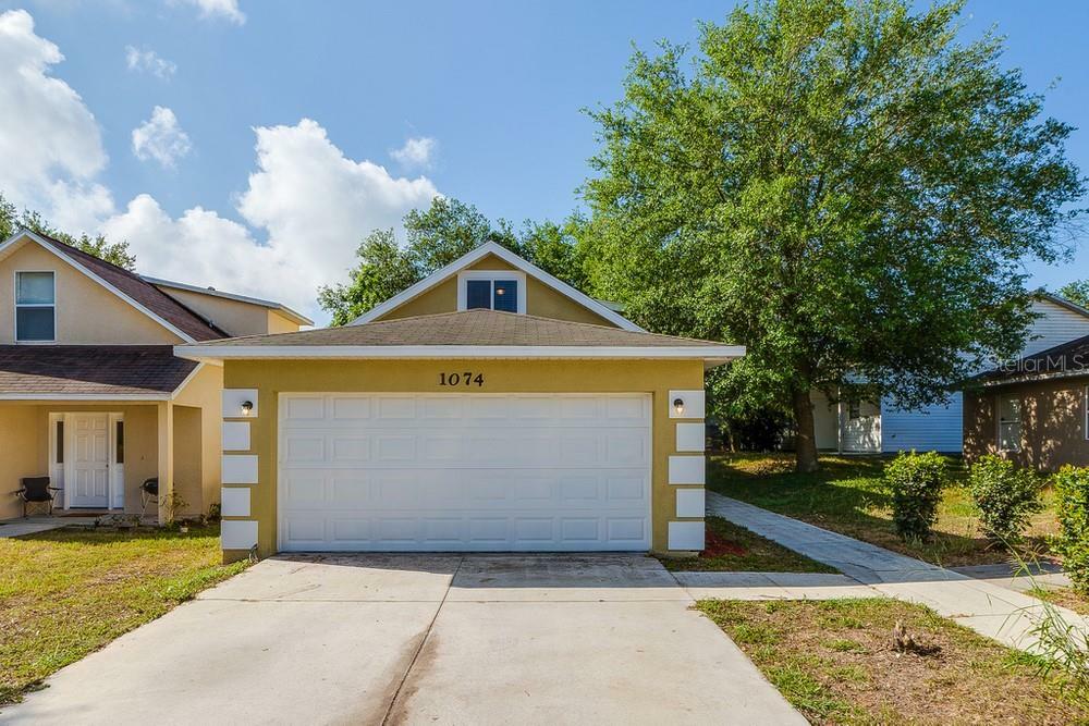 Property Photo:  1074 Park Central Circle  FL 34736 