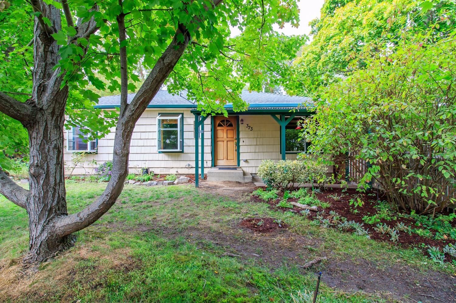 Property Photo: 373 Wightman Street OR 97520