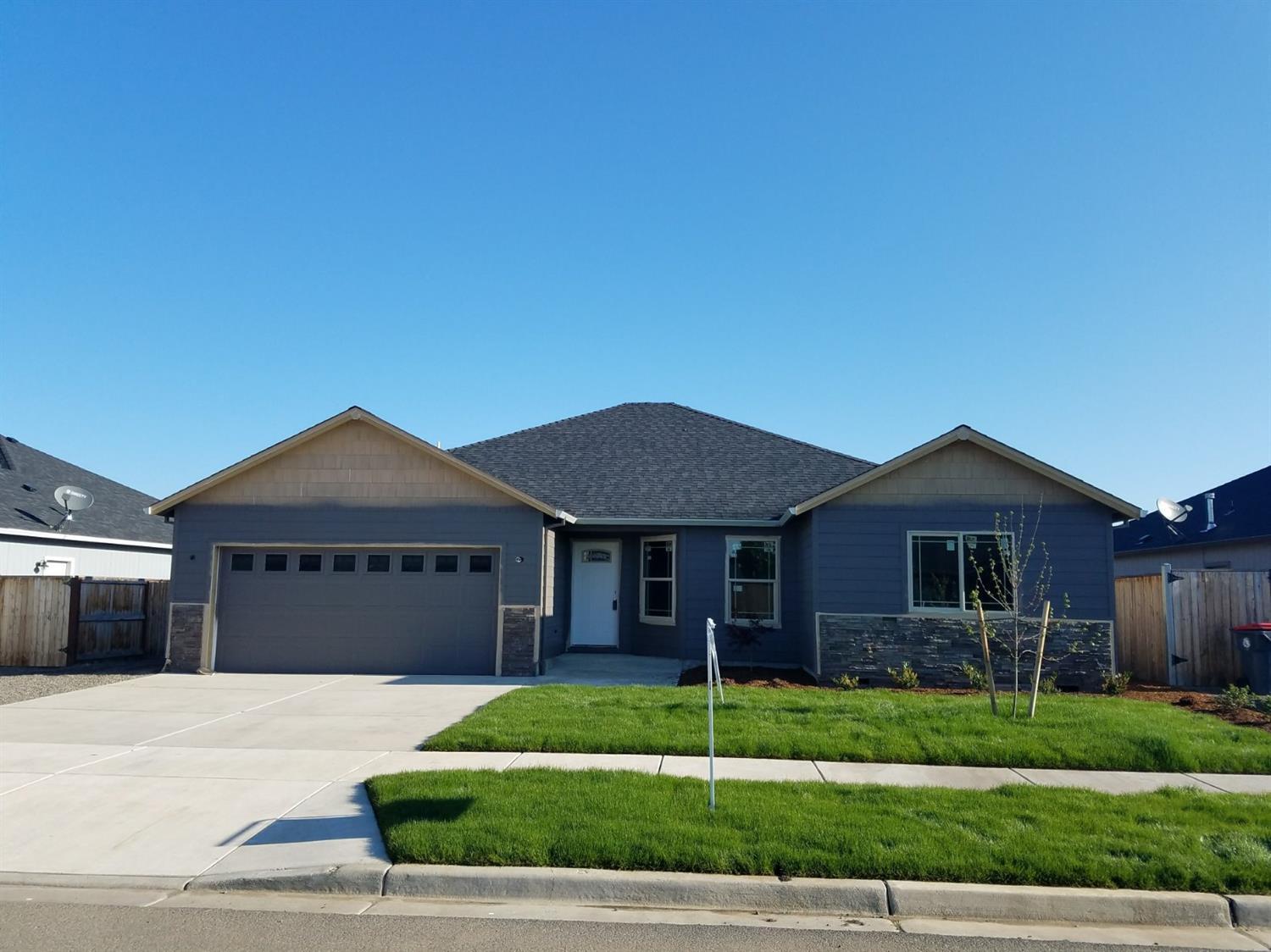 Property Photo: 3235 Dearborn Lane OR 97504