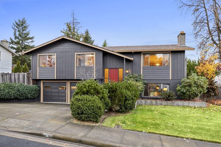 2544 Samoan Way  Medford OR 97504 photo