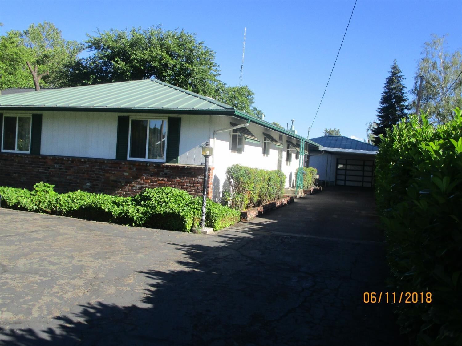 Property Photo: 1460 Morrow Road OR 97504