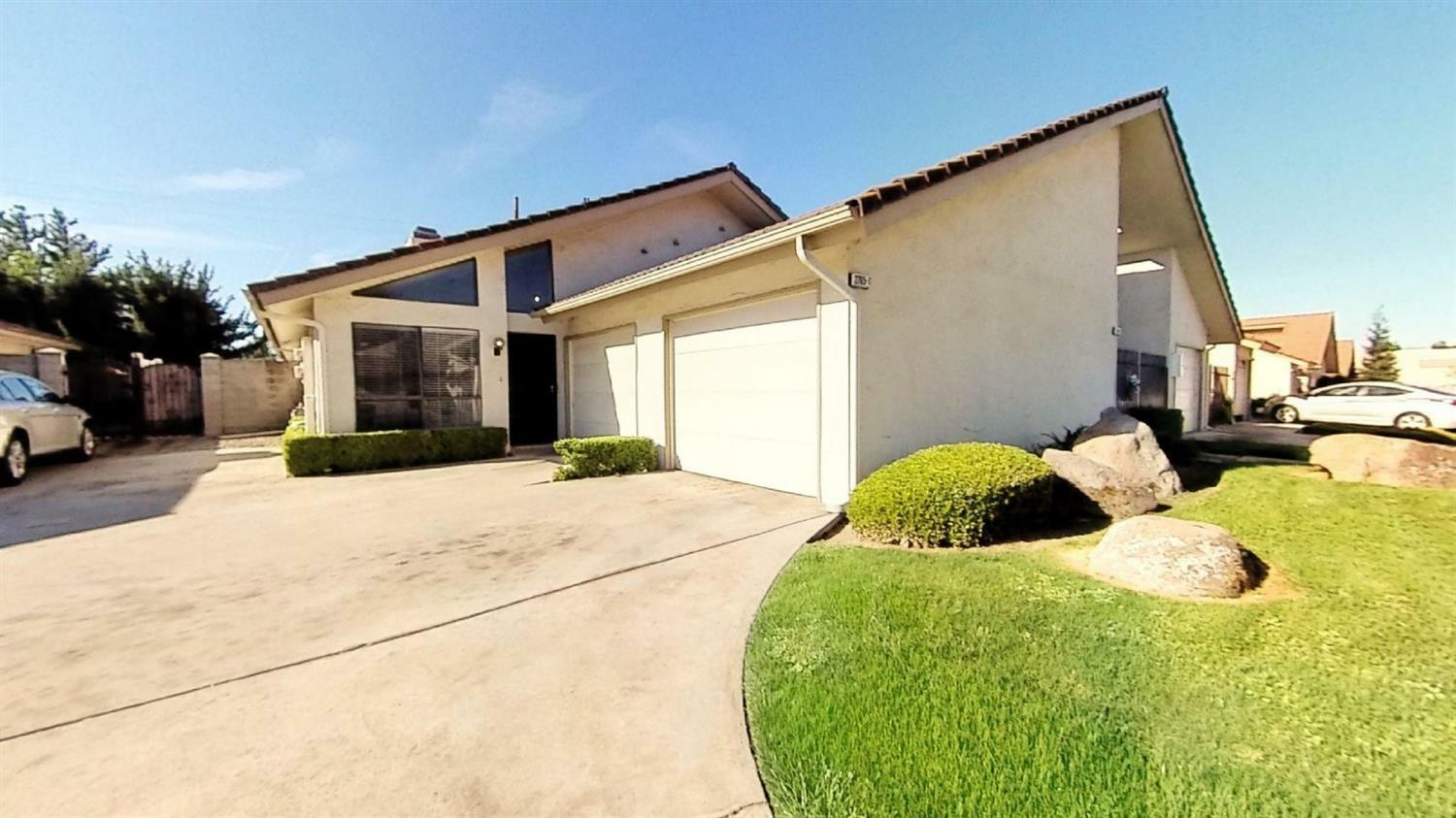 Property Photo:  2765 W Celeste 1  CA 93711 