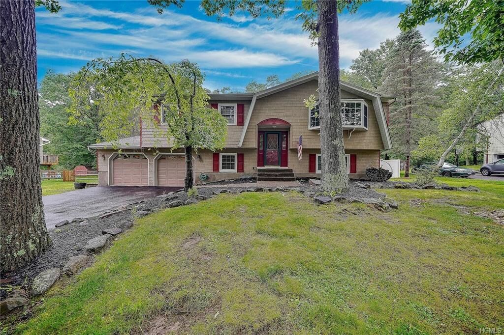 Property Photo:  30 Fredrick Drive  NY 10950 