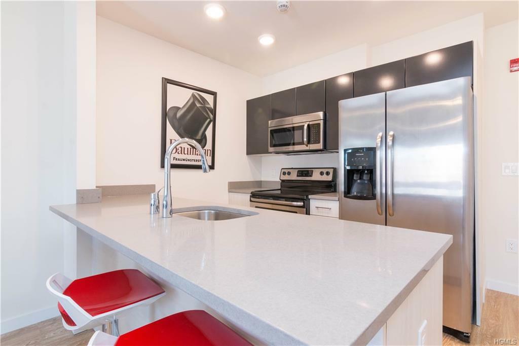 Property Photo: 120 N Pearl Street 305 NY 10573