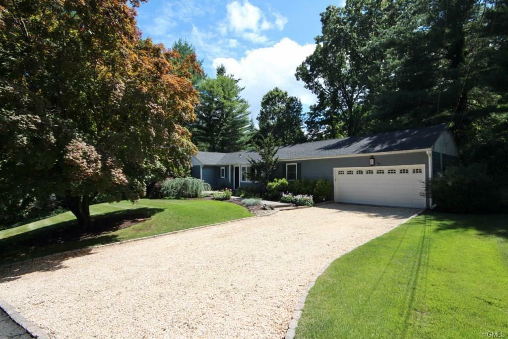 Property Photo:  39 Briarwood Drive  NY 10956 