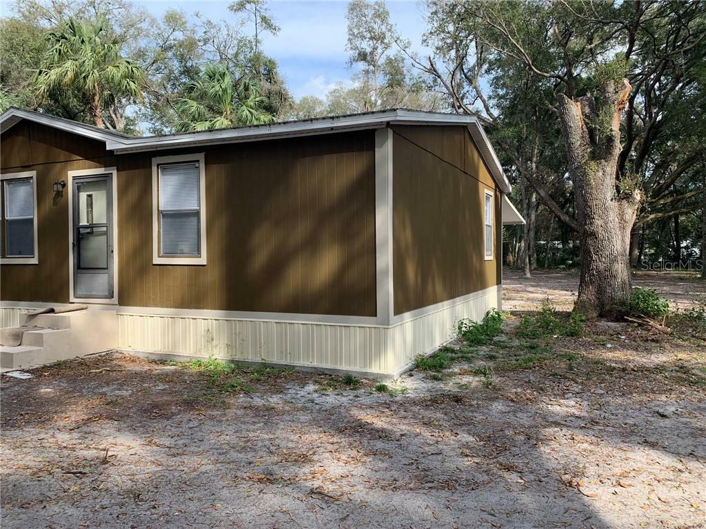 Property Photo:  25039 Avenue A  FL 32767 