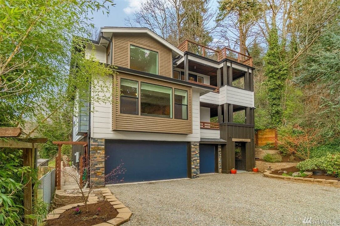 Property Photo: 11664 Seola Beach Drive SW WA 98146