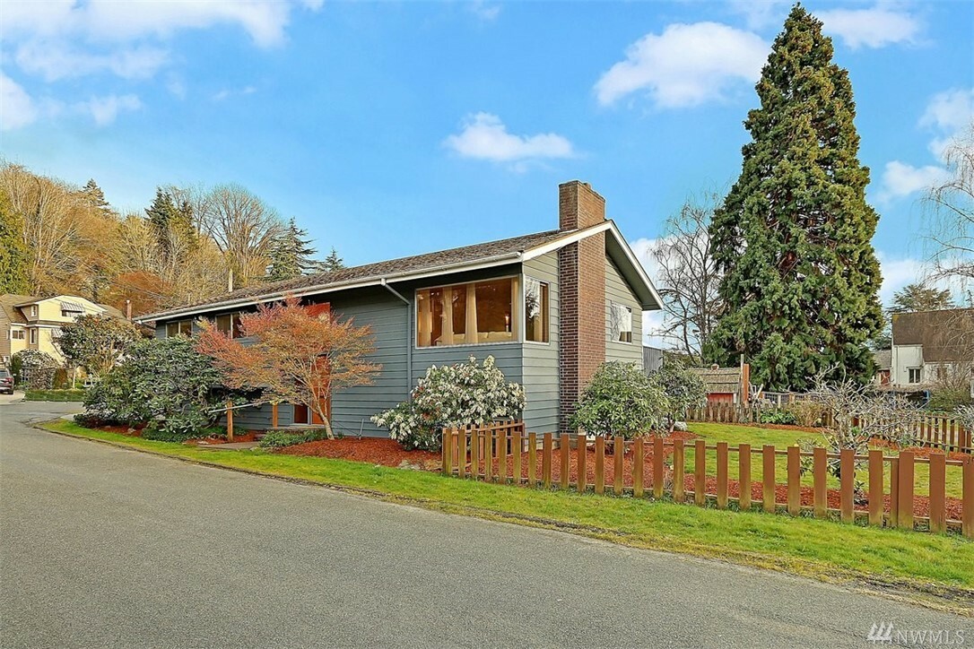 Property Photo:  5405 SW Edmunds St  WA 98116 