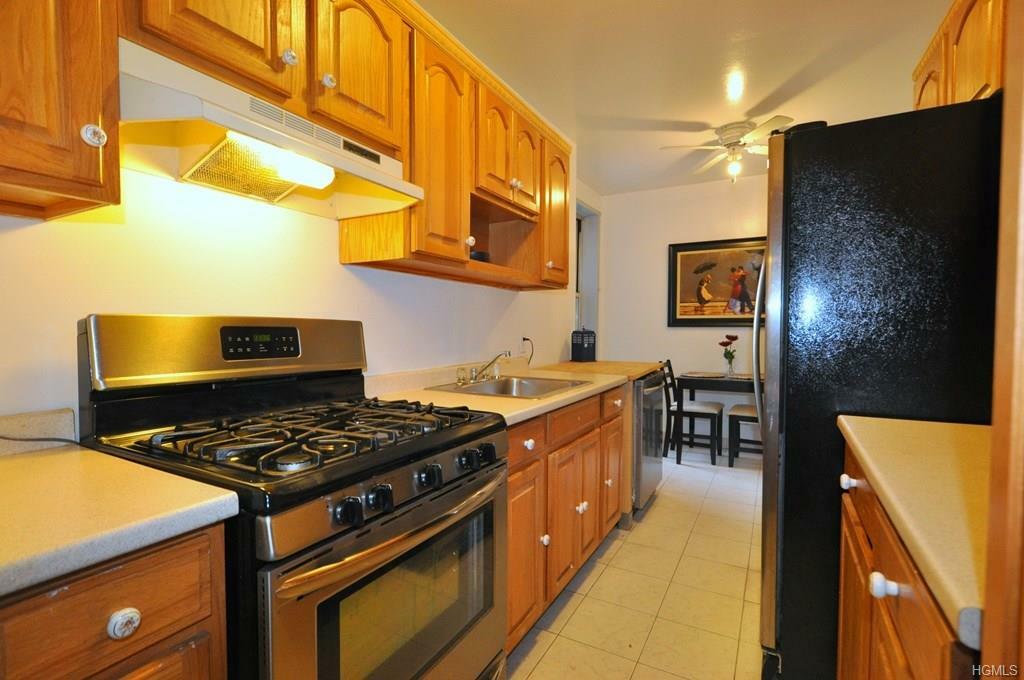 Property Photo:  501 Riverdale Avenue 3E  NY 10705 