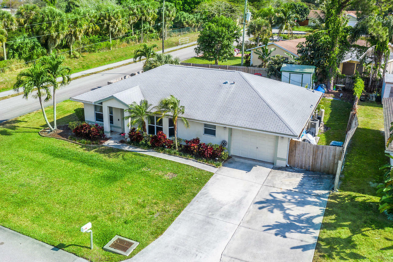 Property Photo:  3514 Lothair Avenue  FL 33436 