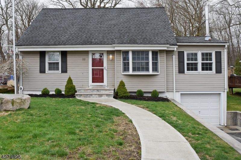 Property Photo:  22 Oakland Ave  NJ 07866 