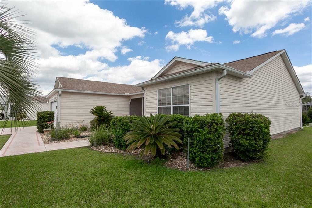 Property Photo:  755 Carlsbad Court  FL 32162 