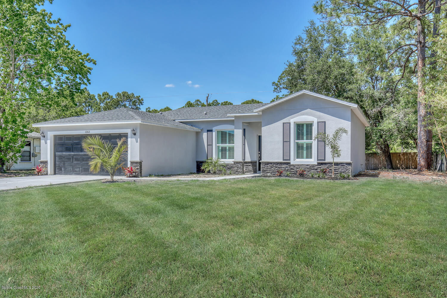 Property Photo: 1353 Gilroy Street NW FL 32907