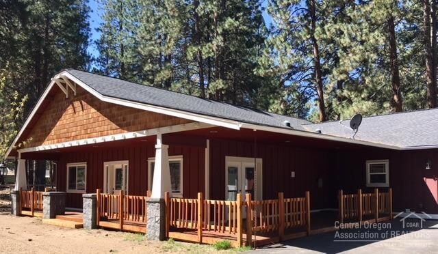 Property Photo: 59893 Navajo Road OR 97702