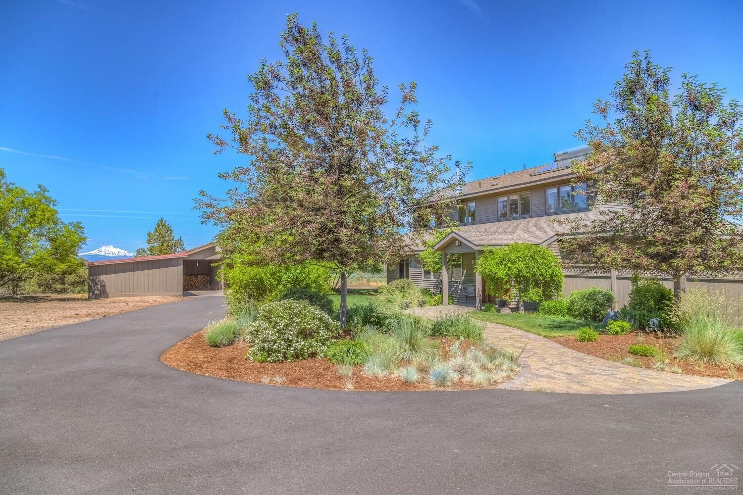 Property Photo:  804 SE Rancho Lane  OR 97741 